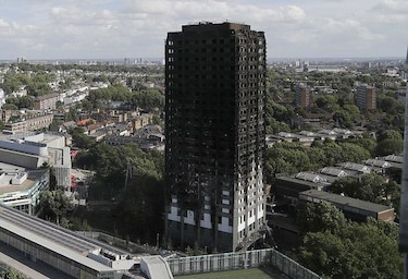 Una vigilia en Londres recuerda a los muertos en el incendio de Grenfell