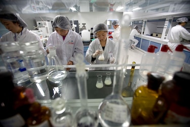 Actividad manufacturera china tropieza por la Covid-19