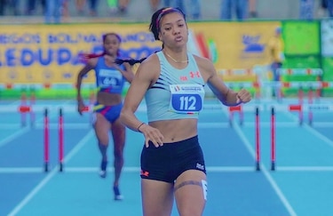 Gianna Woodruff clasifica para la semifinal de los 400 metros vallas en el Mundial de Atletismo