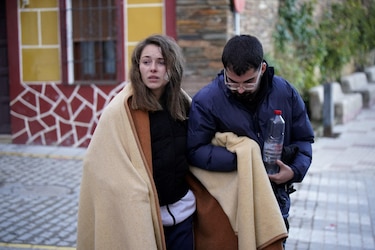 Cómo ocurrió el accidente y otras 4 preguntas clave sobre el fatal descarrilamiento y choque de trenes en España