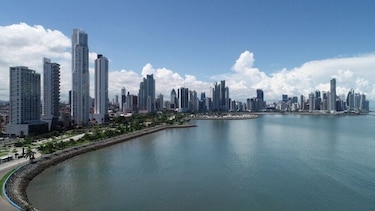 Alcaldía adjudica elaboración de estudio de impacto ambiental del proyecto de recuperación de playas