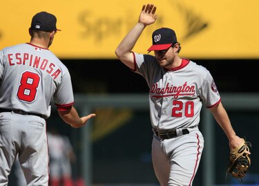 Nacionales aplastan a Reales y ganan la serie