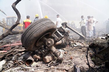Las duras críticas al informe preliminar sobre el accidente del avión de Air India en el que murieron 260 personas