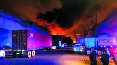 Incendio en bodegas de la Zona Libre de Colón
