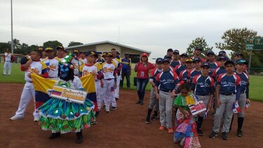 Fiesta de béisbol latinoamericano en Aguadulce