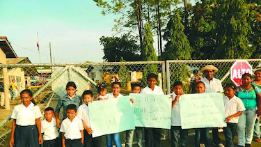 Moradores de La Redonda de Montijo claman por carretera