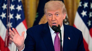 Si Estados Unidos se suma a los ataques de Israel causará ‘un infierno en toda la región’: el viceministro de Relaciones Exteriores de Irán habla con la BBC