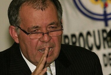 Procurador colombiano pide reanudar bombardeos contra las FARC