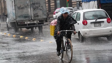 La tormenta Carlotta descarga lluvias en la costa mexicana