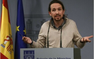 Podemos tiende la mano a los socialistas para que no gobierne Rajoy