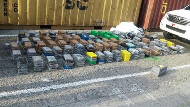 Decomisan droga en puerto colonense