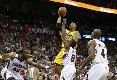 Pacers vencen a Hawks y empatan la serie