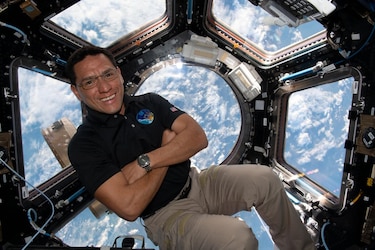 El astronauta Frank Rubio marca récord de estadía en el espacio en una misión de la NASA