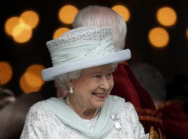 Isabel II cierra las fiestas del Jubileo sin el príncipe Felipe