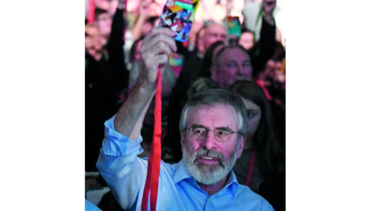 Gerry Adams deja de liderar el Sinn Fein