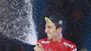 Yates se pasea en Madrid como campeón de la Vuelta