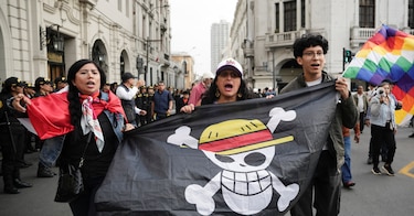 Protestas de la Generación Z en Perú: qué reclaman los jóvenes y otros grupos que se enfrentaron con la policía en el centro de Lima