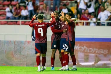 Costa Rica convoca a un equipo repleto de delanteros para enfrentarse a Panamá