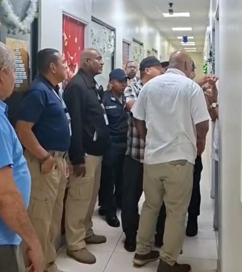 Reclamos y acusaciones sacuden la mesa de salario mínimo: solo una propuesta sigue en negociación