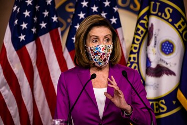 Pelosi insiste en un juicio político contra Trump, pero no fija fecha