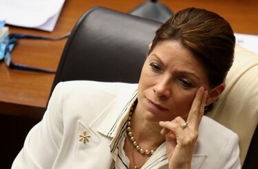 Gómez dice que Contralora debe revelar que diputado se 'embolsó' millones