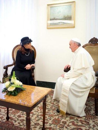 Papa Francisco recibe a la presidenta argentina Cristina Fernández