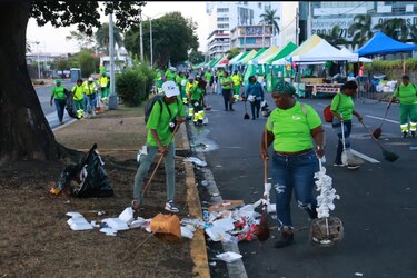 AAUD pide seguro médico privado para trabajadores de aseo tras accidente