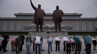 Los turistas estadounidenses se despiden de Corea del Norte
