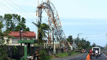 Filipinas: 6 muertos, casas destruidas por tifón en Navidad