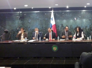 Comisión prohíja anteproyecto de ley que busca acabar con el Crisol de Razas