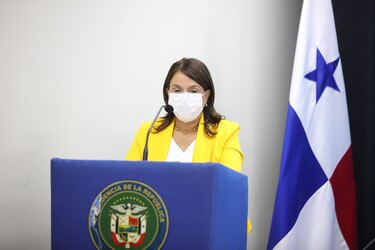 Gobierno reconsidera; siguen clases virtuales