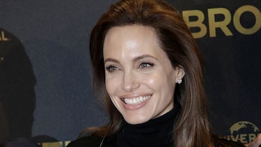Angelina Jolie se hizo extirpar los ovarios por miedo al cáncer