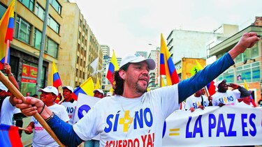 Buscan destrabar proceso de paz en Colombia