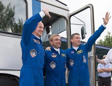Un equipo ruso-occidental despega a bordo de un Soyuz rumbo a la ISS