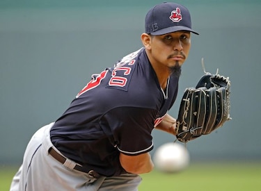 Carlos Carrasco pacta extensión de cuatro años con Cleveland