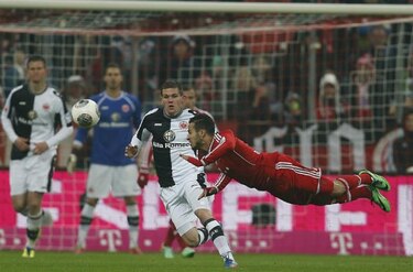 Thiago bate el récord de más toques en el fútbol alemán