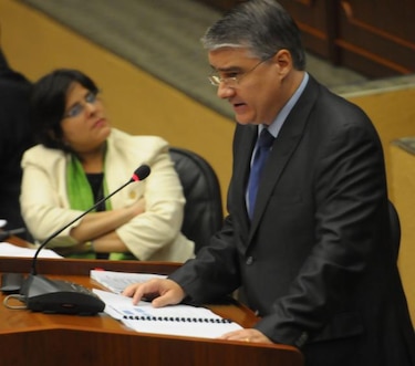 Presupuesto del Estado para 2015 incluye aumentos salariales de funcionarios