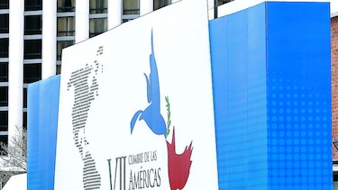 Agua, bloqueadores y los repelentes, necesarios en el trabajo de periodistas