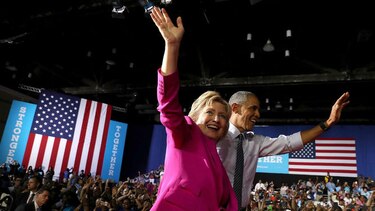 Barack Obama afirma estar listo para 'pasar el bastón' a Hillary Clinton
