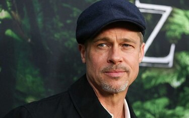 Brad Pitt hace rara aparición en estreno de Hollywood