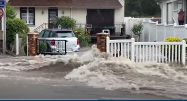 Un muerto, 15 heridos y 15,000 hogares sin luz por tormentas en Francia