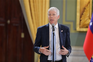 Trump acelera la firma de contratos tras histórico acuerdo petrolero con Venezuela