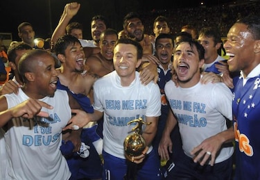 Fiesta del título de Cruzeiro termina con violencia y muerte