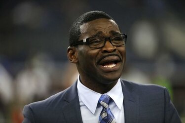 Descartan presentar cargos contra exastro de la NFL