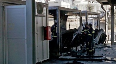 Mueren dos personas en campo de refugiados en Grecia