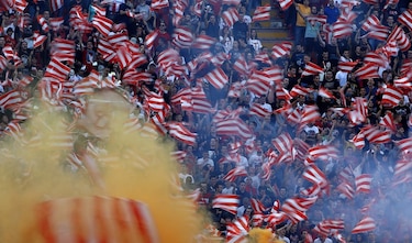 Nuevos positivos amenazan el regreso del público a los estadios europeos