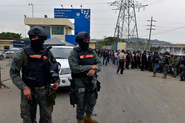 Suben a 119 los presos muertos en amotinamiento en cárcel de Ecuador