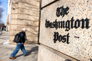 Despidos masivos en The Washington Post: ¿está muriendo a oscuras la democracia en Estados Unidos?