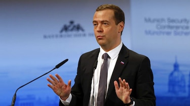 Medvedev: Occidente está reavivando la Guerra Fría