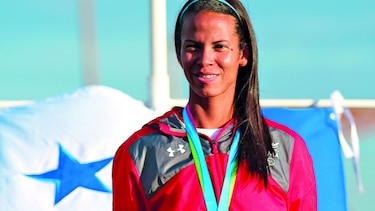 Récord y tres de oro para Andrea Ferris